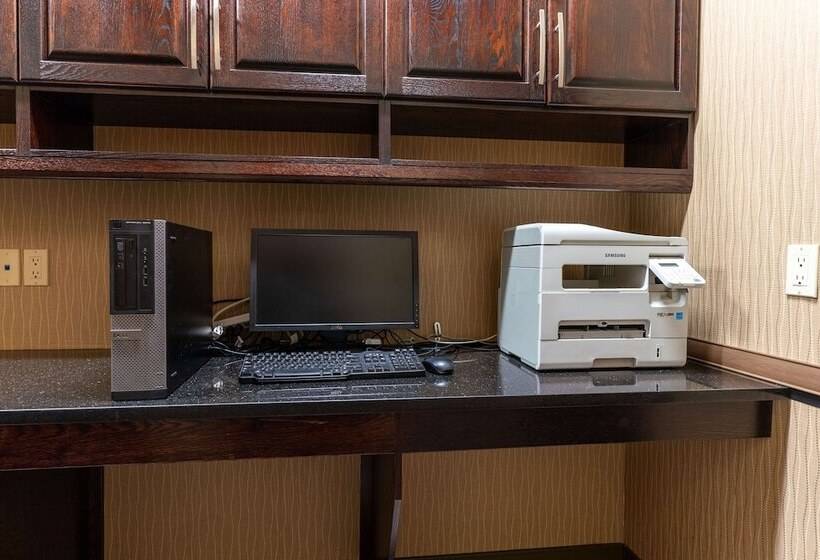 호텔 Best Western Plus South Edmonton Inn & Suites