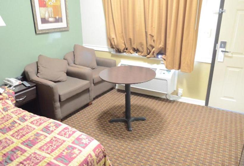 هتل Budget Host Inn & Suites