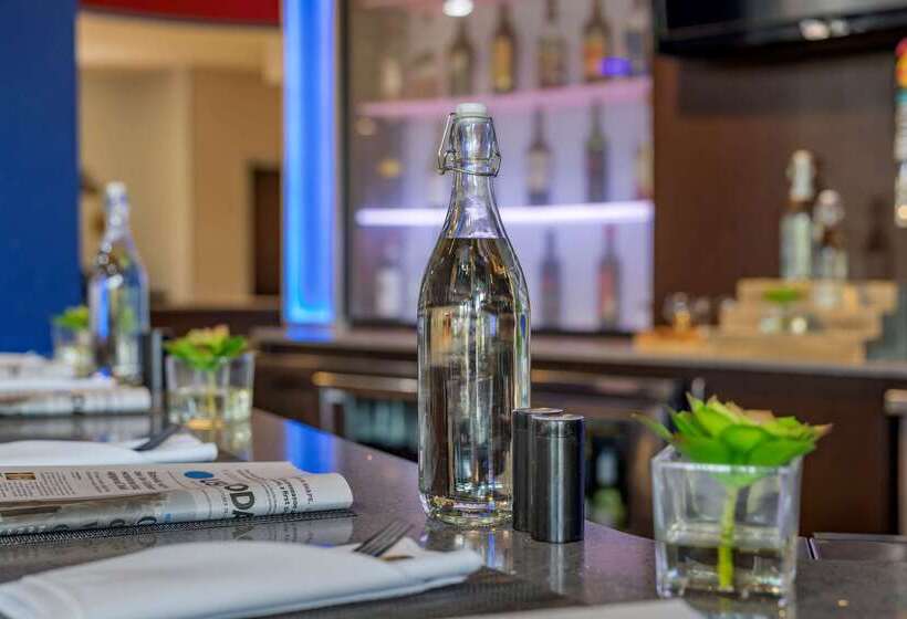 Cambria Hotel Ft Lauderdale, Airport South & Cruise Port