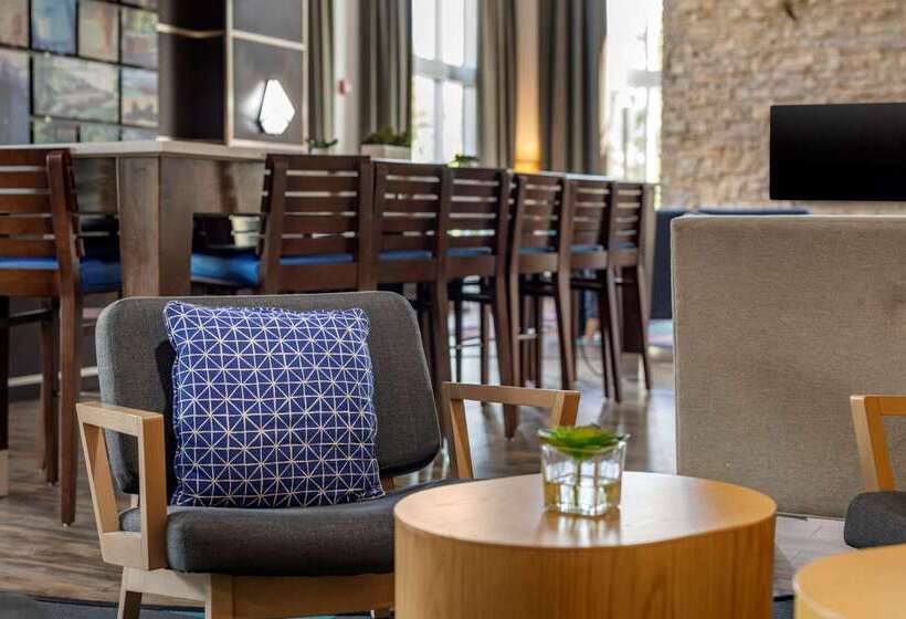 Cambria Hotel Ft Lauderdale, Airport South & Cruise Port