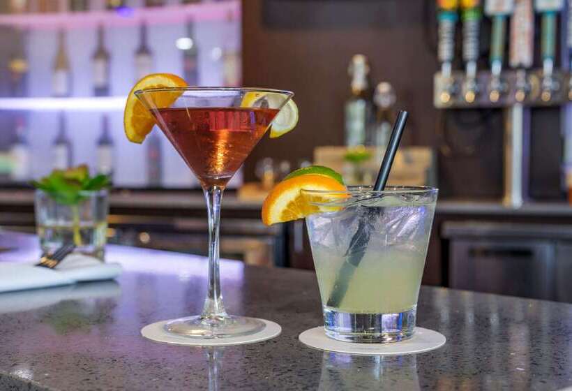 Cambria Hotel Ft Lauderdale, Airport South & Cruise Port