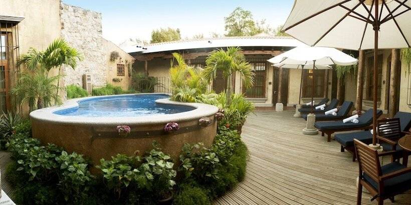 בית מלון כפרי Camino Real Antigua