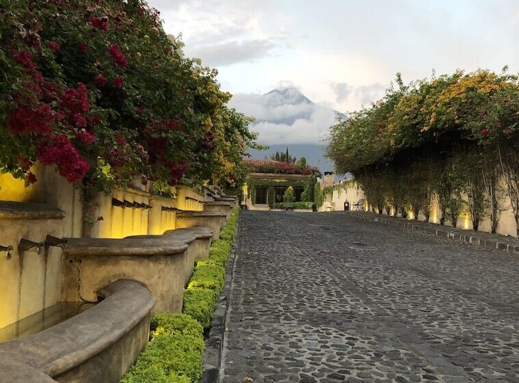בית מלון כפרי Camino Real Antigua