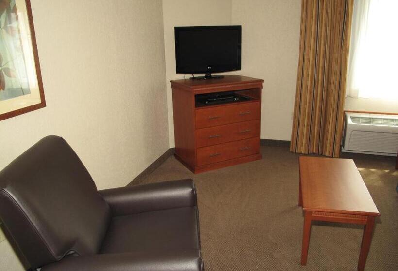 בית מלון כפרי Candlewood Suites Elgin – Northwest Chicago, An Ihg