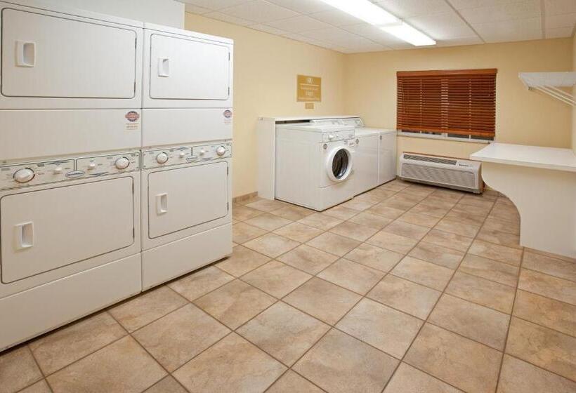 בית מלון כפרי Candlewood Suites Elgin – Northwest Chicago, An Ihg