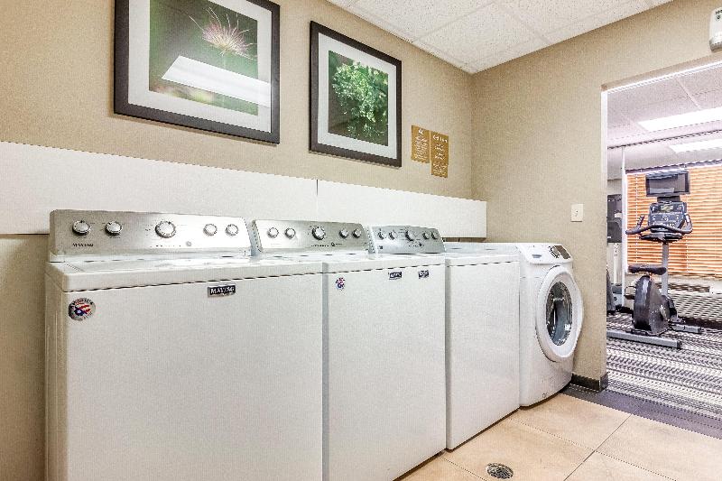 Отель Candlewood Suites Lincoln, An Ihg