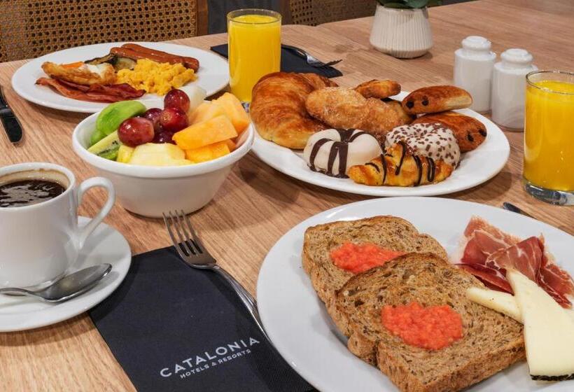 Отель Catalonia Atocha