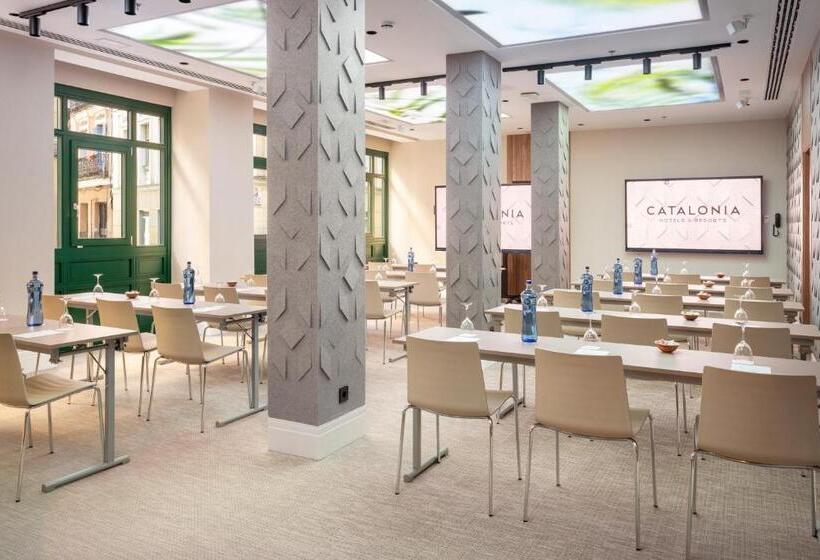 Отель Catalonia Atocha