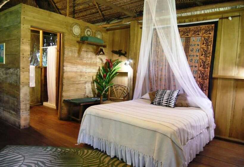 בית מלון כפרי Creekside Oasis