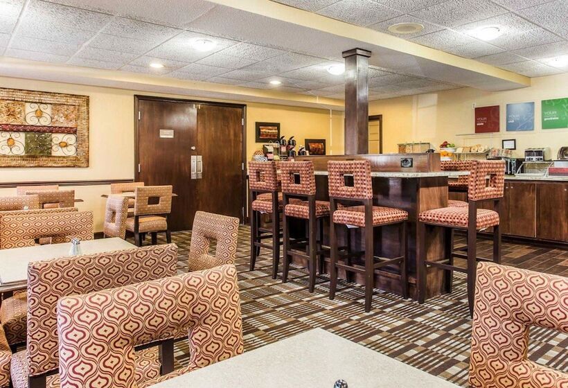 酒店 Comfort Inn & Suites Ballpark Area