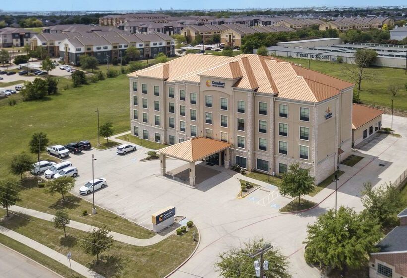 هتل Comfort Inn & Suites Fort Worth  Fossil Creek