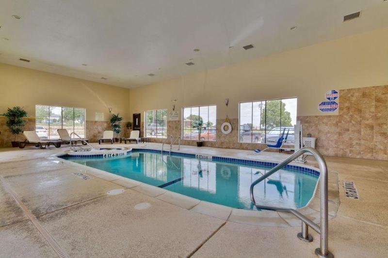 هتل Comfort Inn & Suites Fort Worth  Fossil Creek