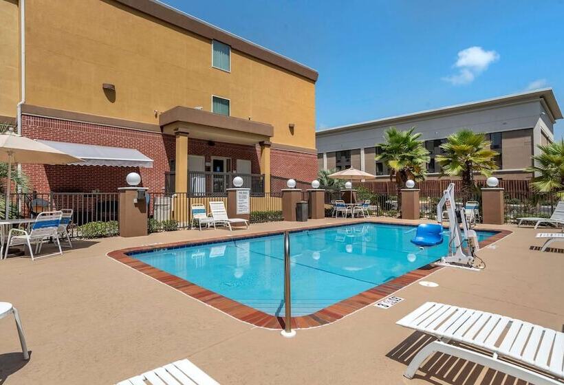 فندق Comfort Suites Biloxi/ocean Springs