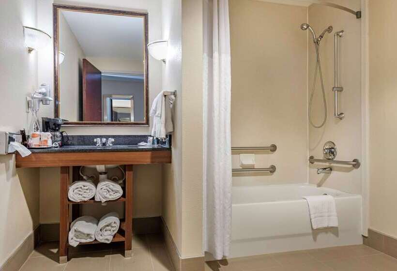 בית מלון כפרי Comfort Suites Cincinnati Airport