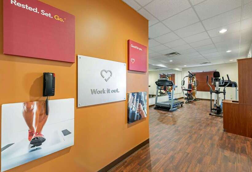 בית מלון כפרי Comfort Suites Cincinnati Airport