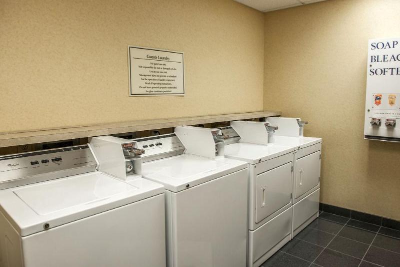 בית מלון כפרי Comfort Suites Cincinnati Airport