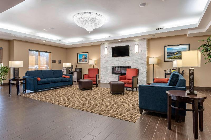 בית מלון כפרי Comfort Suites Cincinnati Airport