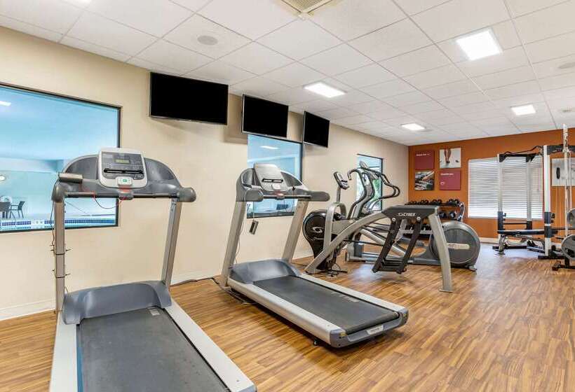 هتل Comfort Suites Grand Rapids North