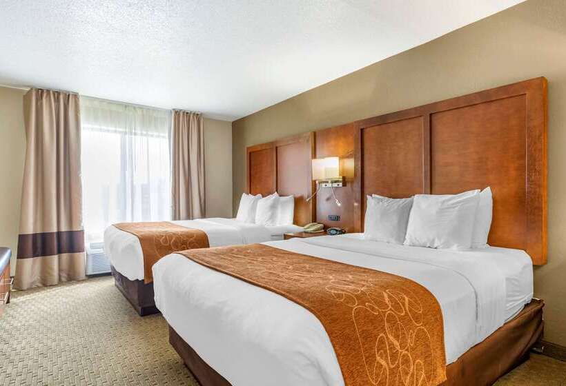 هتل Comfort Suites Grand Rapids North
