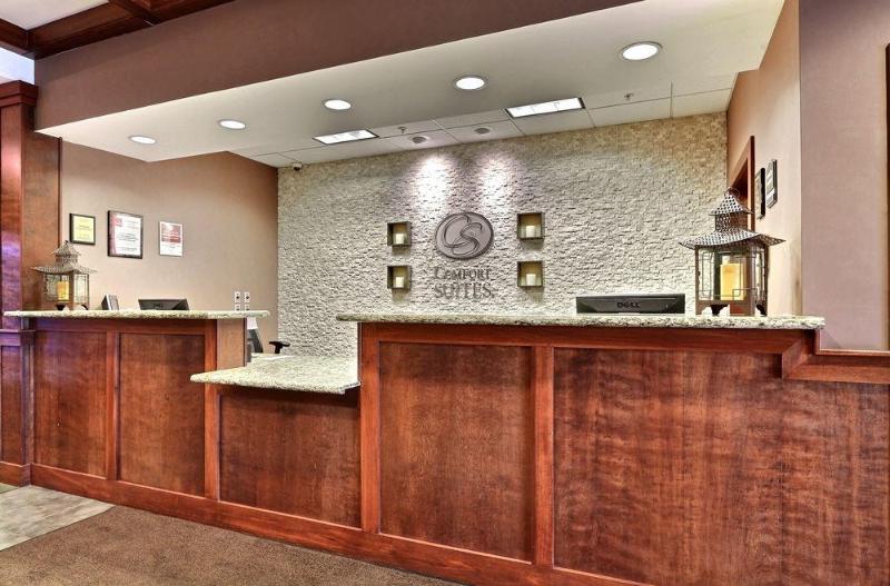 ホテル Comfort Suites Grand Rapids North