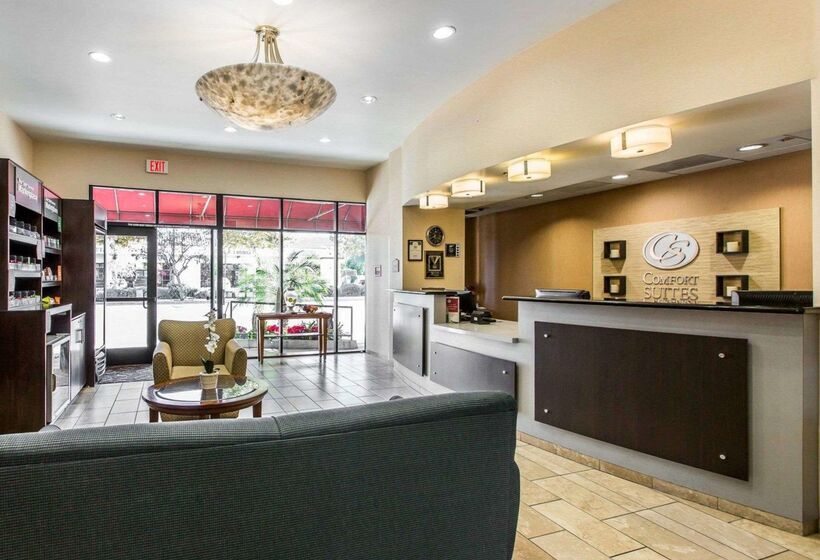 호텔 Comfort Suites Near City Of Industry  Los Angeles