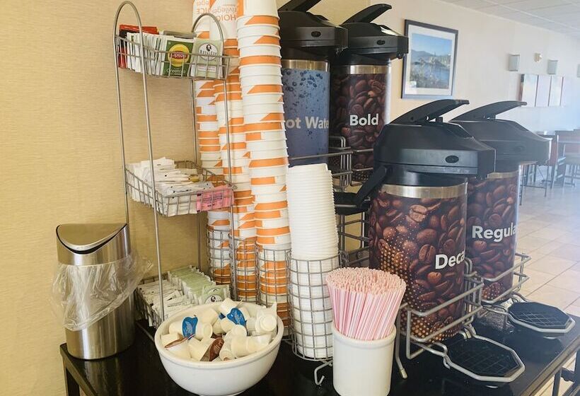 호텔 Comfort Suites Near City Of Industry  Los Angeles