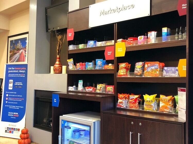 호텔 Comfort Suites Near City Of Industry  Los Angeles