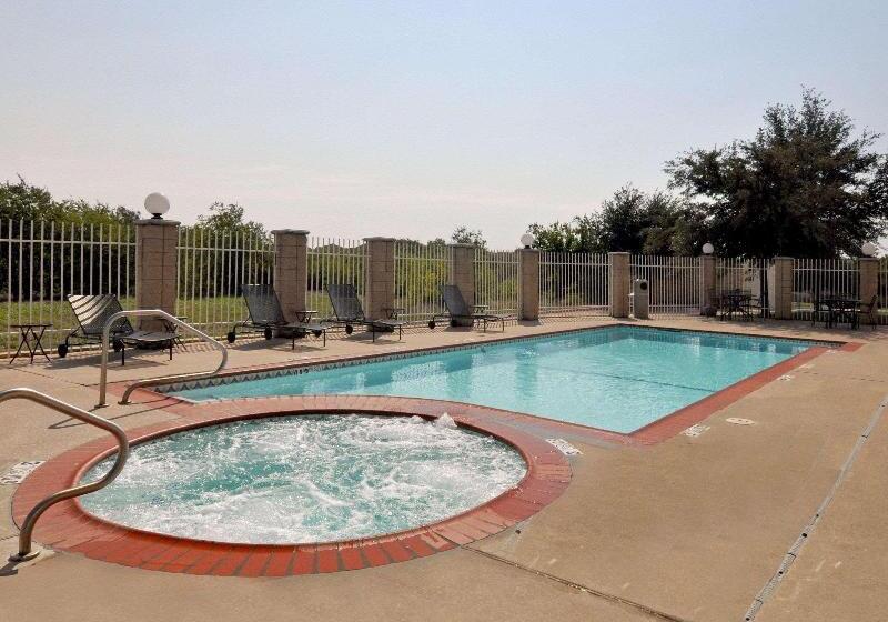 בית מלון כפרי Comfort Suites Roanoke   Fort Worth North