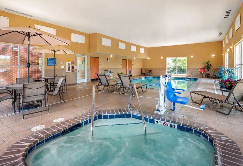 فندق Comfort Suites Urbana Champaign, University Area