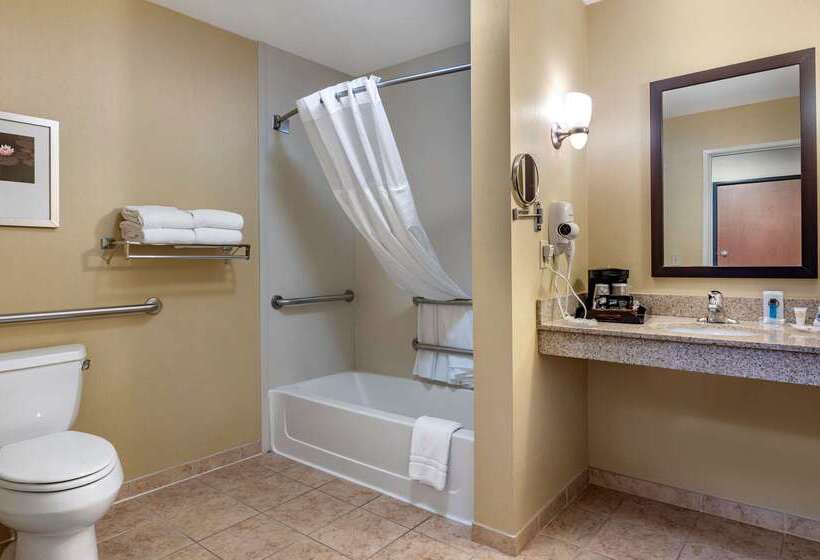 فندق Comfort Suites Urbana Champaign, University Area