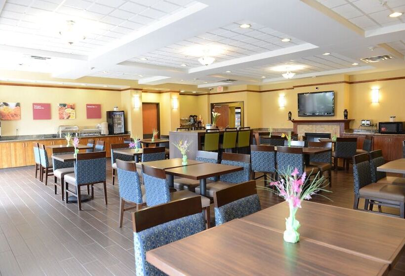 فندق Comfort Suites Urbana Champaign, University Area
