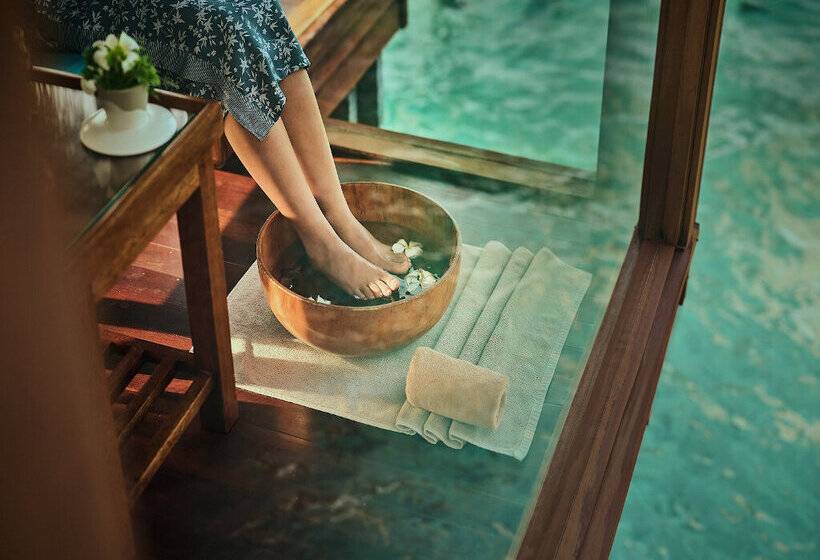 Отель Conrad Maldives Rangali Island