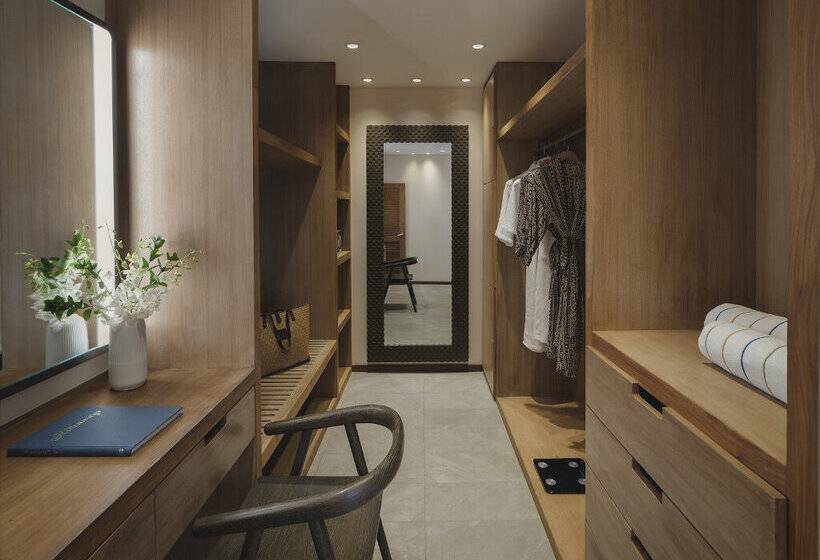 Отель Conrad Maldives Rangali Island