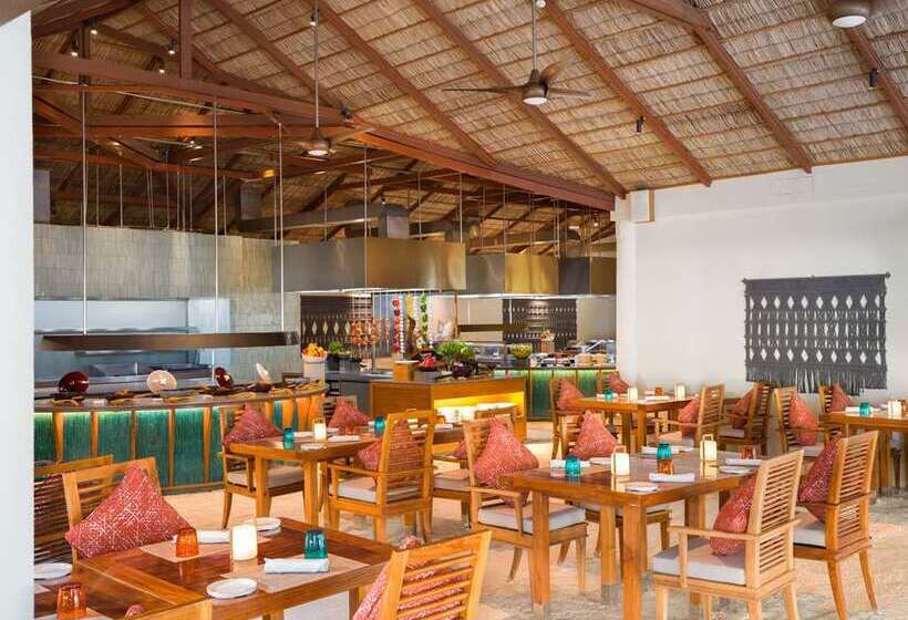 Отель Conrad Maldives Rangali Island