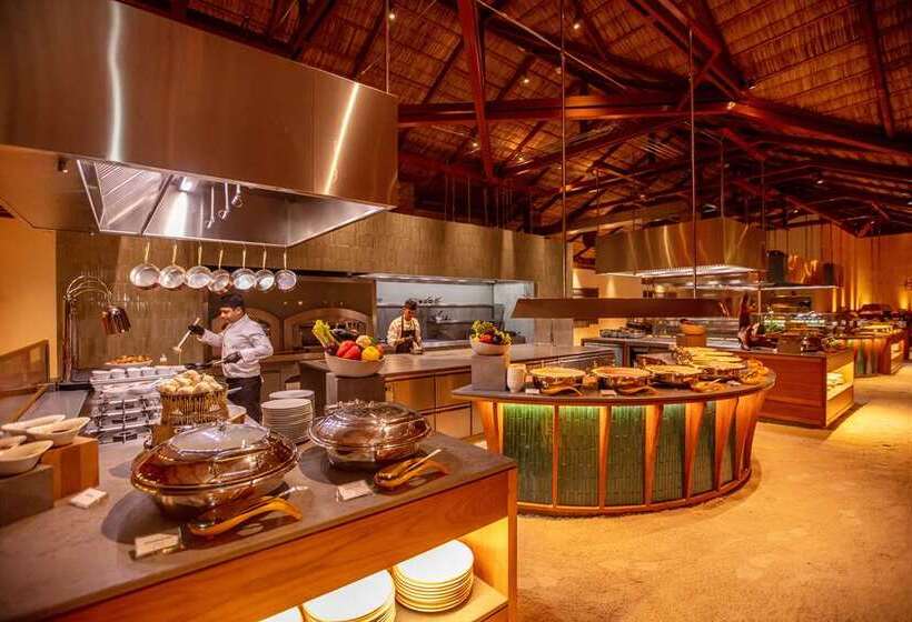 Отель Conrad Maldives Rangali Island