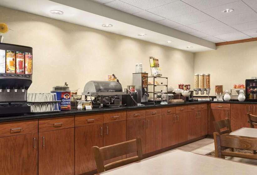 فندق Comfort Inn & Suites