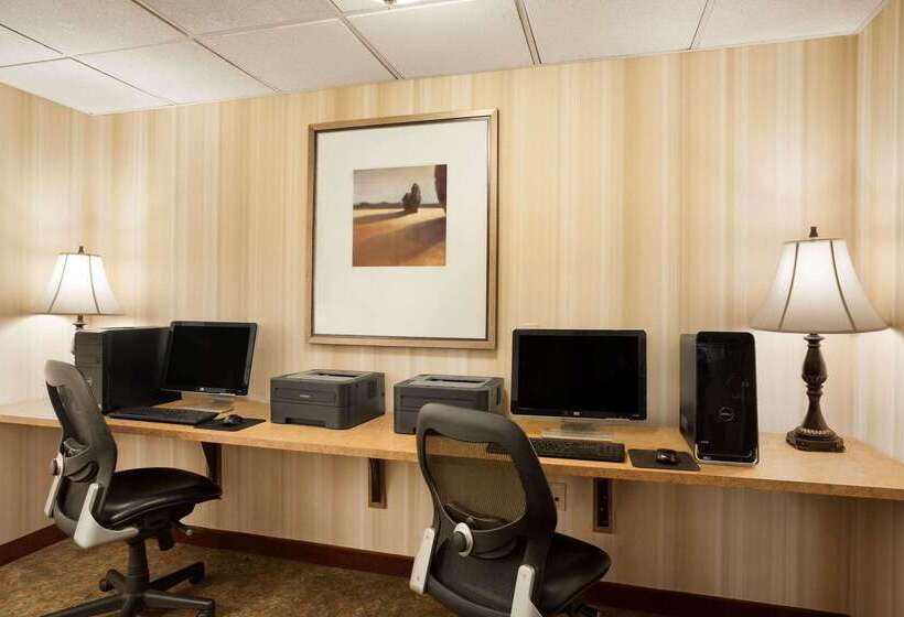 בית מלון כפרי Country Inn & Suites By Radisson, Manchester Airport, Nh