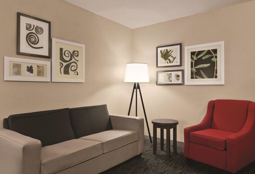 فندق Country Inn & Suites By Radisson, Tampa Brandon, Fl