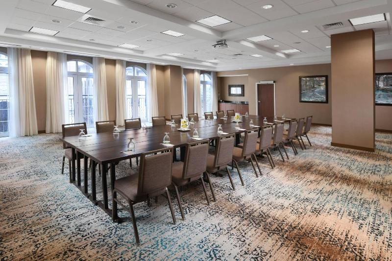 فندق Courtyard By Marriott San Antonio Riverwalk