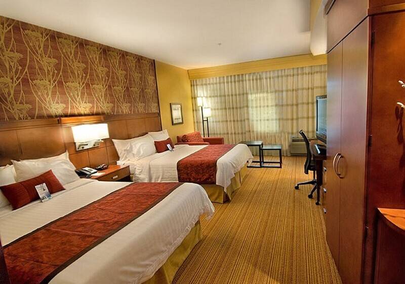 فندق Courtyard By Marriott Waldorf