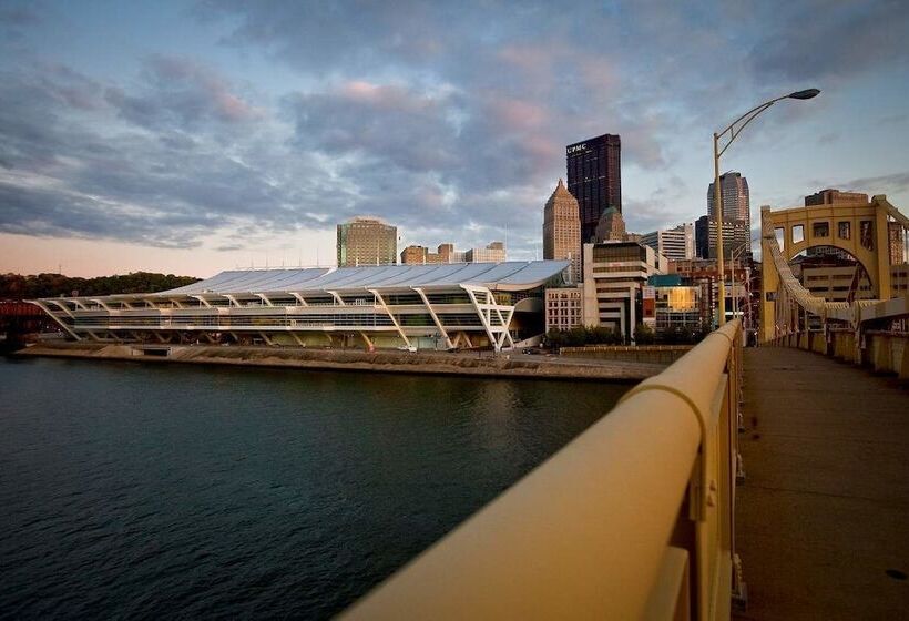 בית מלון כפרי Courtyard By Marriott Pittsburgh Downtown