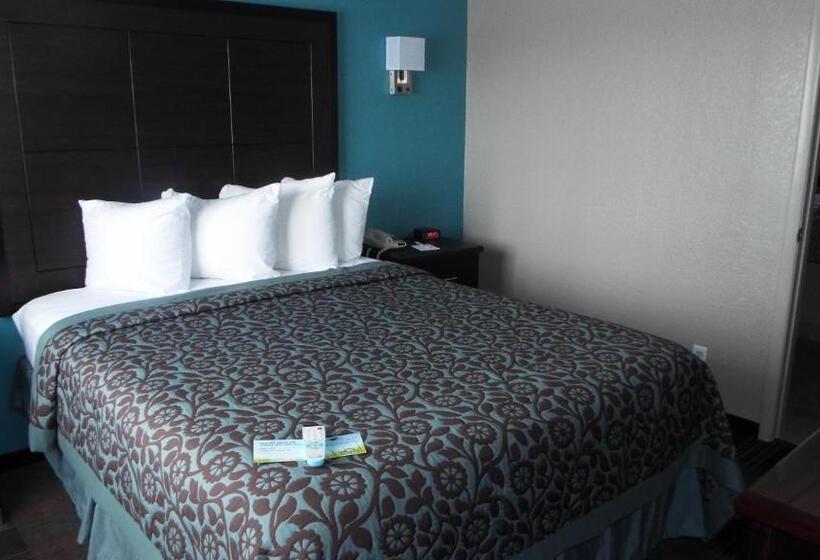 호텔 Days Inn & Suites By Wyndham Springfield On I44