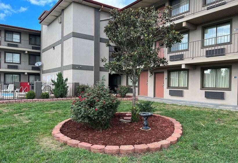 فندق Days Inn & Suites By Wyndham Springfield On I44