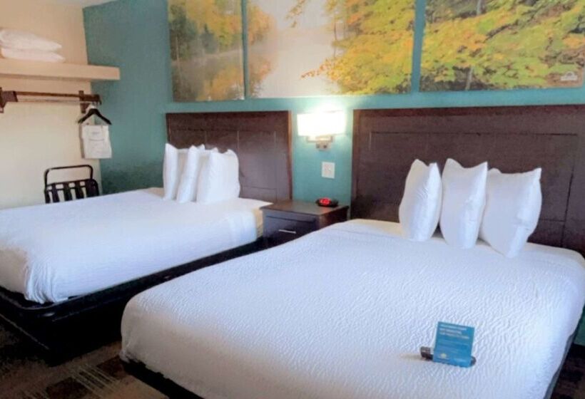 호텔 Days Inn & Suites By Wyndham Springfield On I44