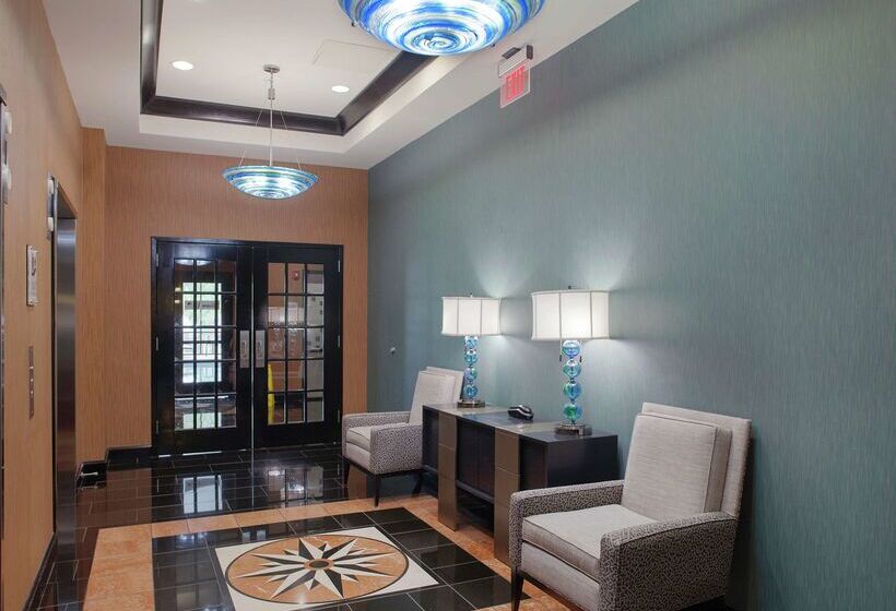 هتل Doubletree Suites By Hilton Bentonville