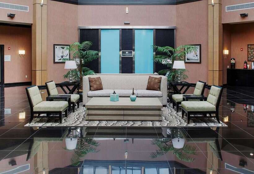 هتل Doubletree Suites By Hilton Bentonville