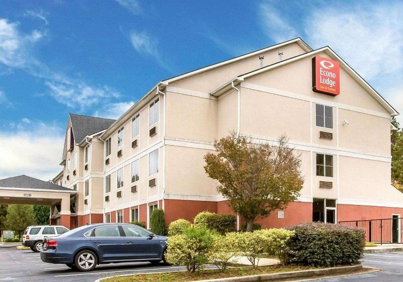 فندق Econo Lodge  Inn & Suites