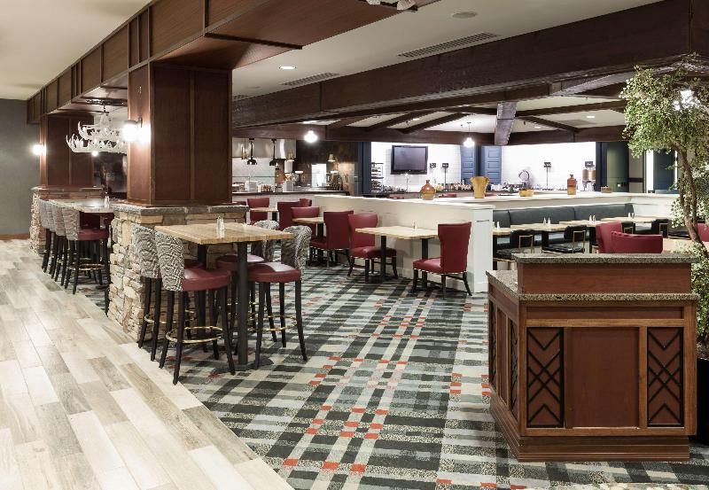 فندق Embassy Suites Anchorage