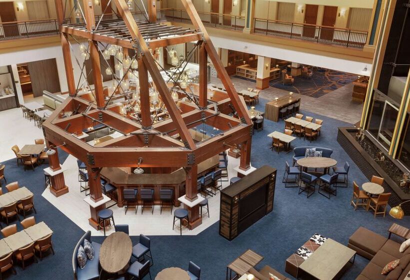 Отель Embassy Suites By Hilton Denver International Airport