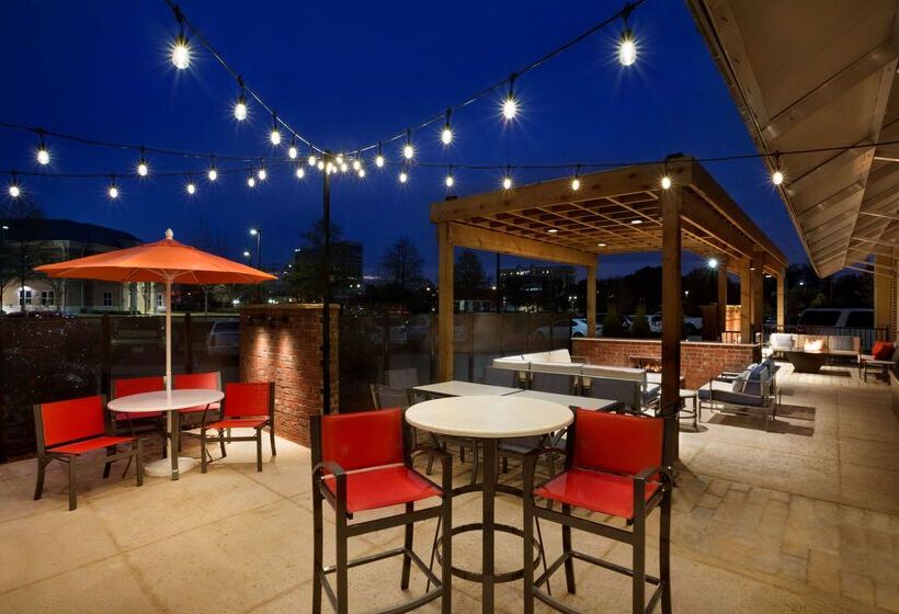 فندق Embassy Suites By Hilton Jackson North Ridgeland